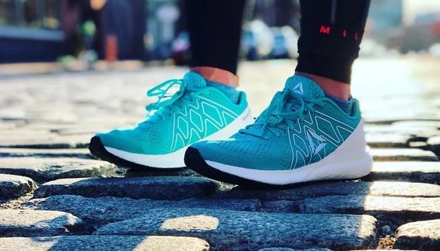 全球跑鞋需求逆市上升,多個戶外運動品牌銷量倍數增長