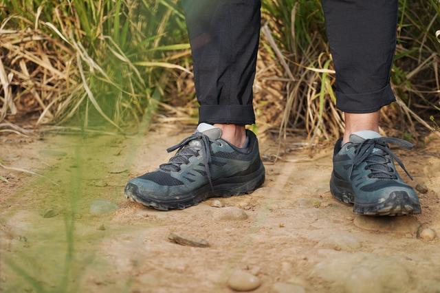 野外徒步需要什么裝備?單日輕裝戶外裝備指南