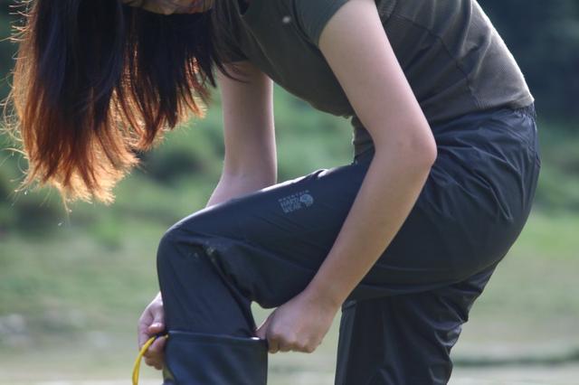 山浩Mountain Hardwear沖鋒衣和沖鋒褲實測,陪你走濕路