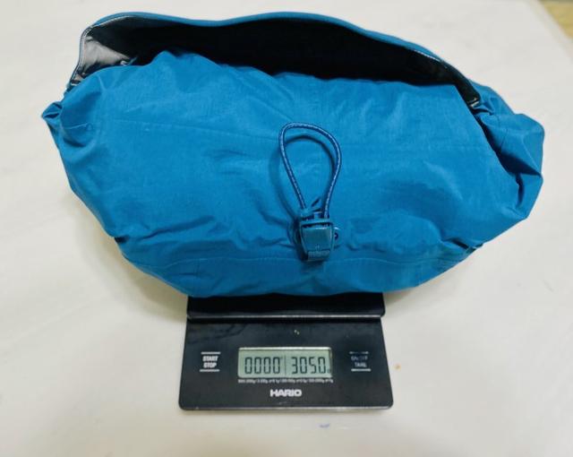 小眾戶外品牌Rab連帽防水外套測評,適合春夏使用的輕量沖鋒衣