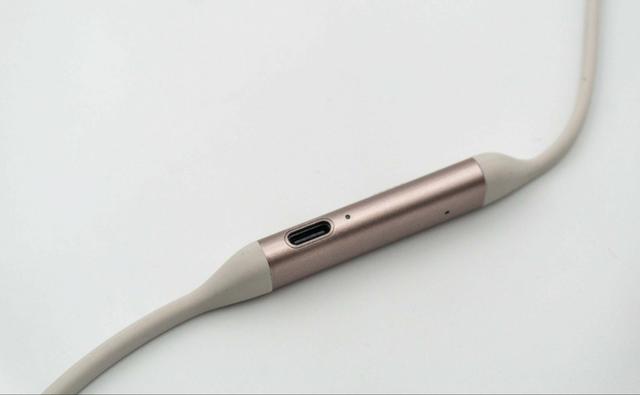 藍牙耳機推薦,Bowers Wilkins無線藍牙耳機簡單使用心得