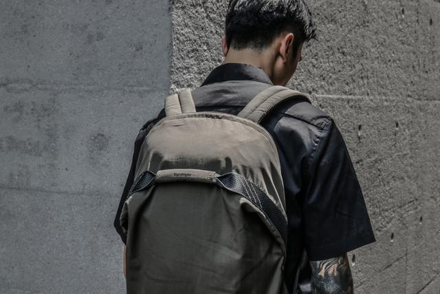 戶外登山和都市通勤都能用的背包,你選哪一款?