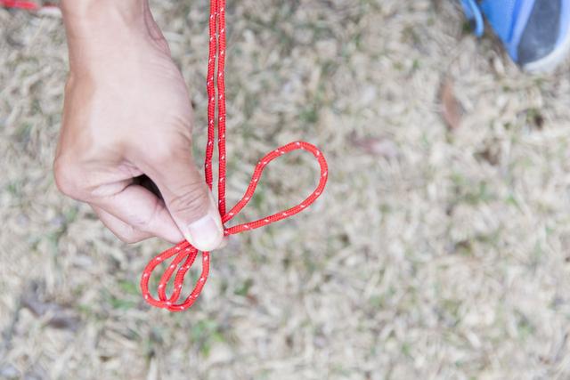實用野外露營教學,學會5種常用繩結從此露營不必怕