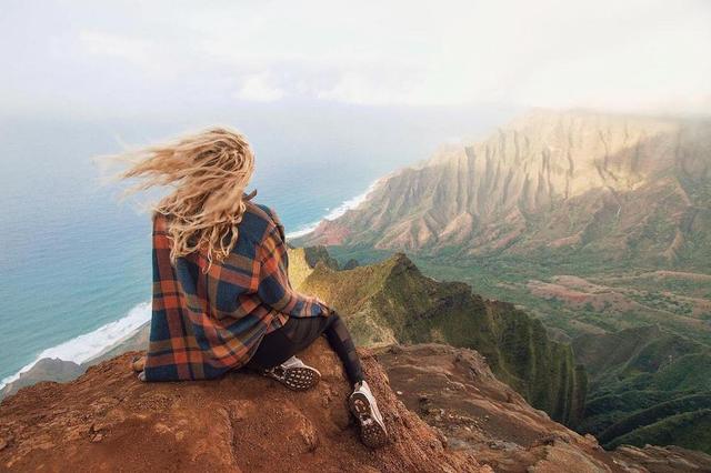 美女都喜歡這樣穿搭,讓你在戶外更具女神范