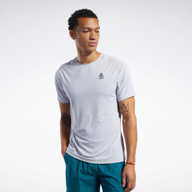 去跑步、爬山及健身,你會選擇哪款速干運動T恤?