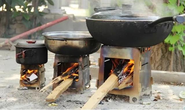 露營知識分享,野外露營時生火可以用的燃料都有哪些?