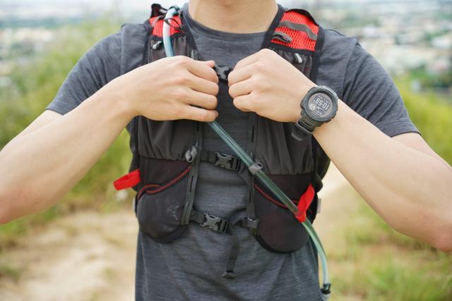 Garmin佳明instinct本能solar太陽能戶外腕表測評