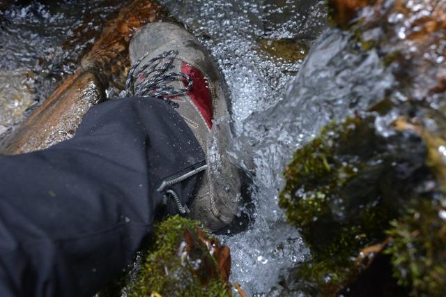 看測評買好貨,攀山鼠klattermusen耐磨登山長褲體驗