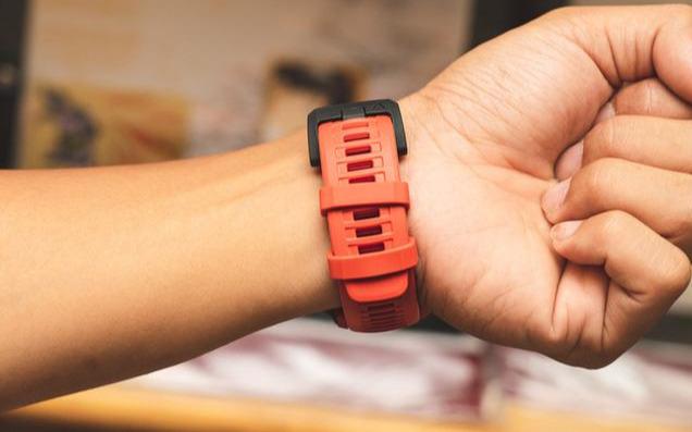 Garmin佳明Instinct聯手新世紀福音戰士聯名款手表開箱分享