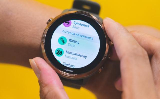 頌拓Suunto7智能手表開箱分享,簡約與滿足日常的Wear OS系統