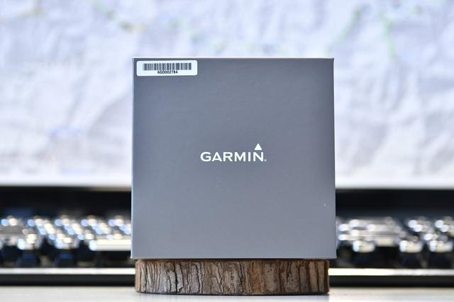 佳明Garmin太陽能戶外運動腕表開箱,大牌手表簡約卻不簡單