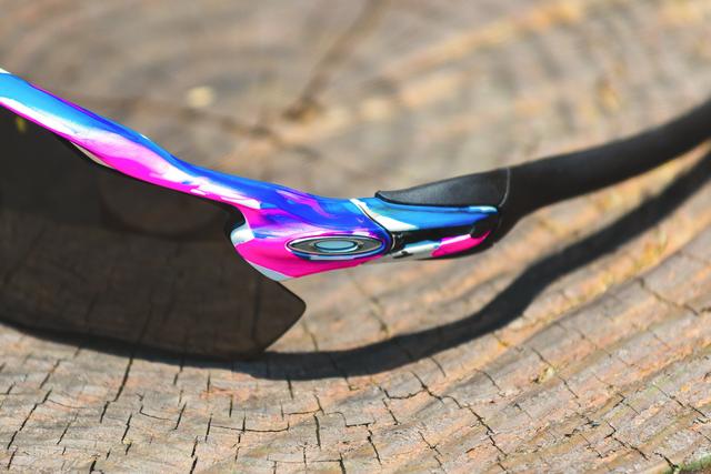 戴太陽眼鏡就是要帥,歐克利OAKLEY聯手日本藝術家山口歷聯名款發布