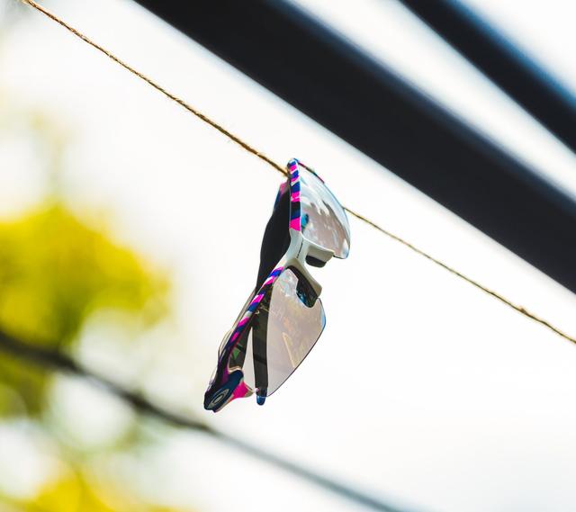 戴太陽眼鏡就是要帥,歐克利OAKLEY聯手日本藝術家山口歷聯名款發布