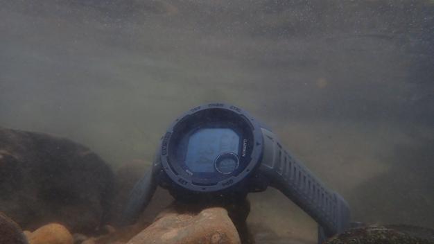 佳明手表好嗎?Garmin佳明Instinct太陽能腕表開箱實測