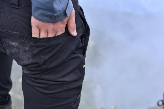 看測評買好貨,攀山鼠klattermusen耐磨登山長褲體驗