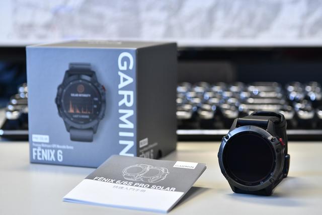 佳明Garmin太陽能戶外運動腕表開箱,大牌手表簡約卻不簡單