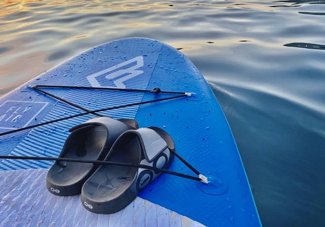 哪雙運動拖鞋最值得買?這雙OOFOS拖鞋你了解下