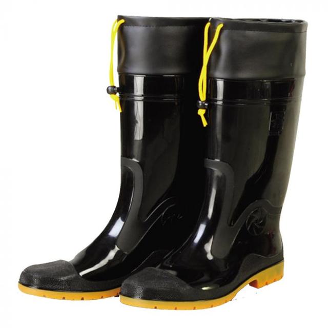 爬山究竟穿登山鞋好,還是穿雨鞋好?