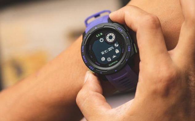 Garmin佳明Instinct聯手新世紀福音戰士聯名款手表開箱分享