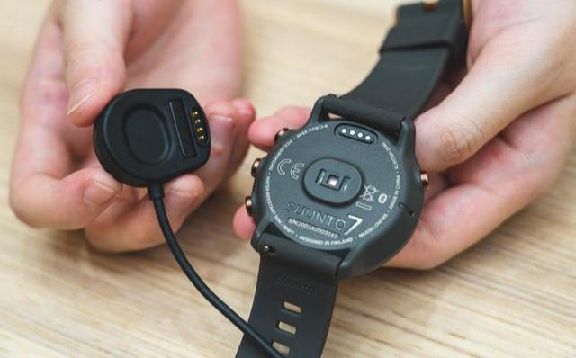 頌拓Suunto7智能手表開箱分享,簡約與滿足日常的Wear OS系統