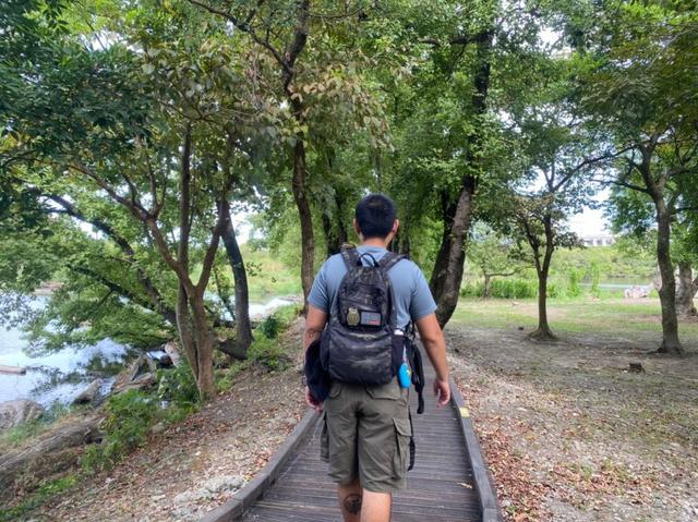 山浩Mountain Hardwear短袖T恤測評,穿著速干又舒適