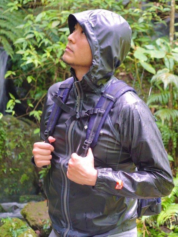 Columbia哥倫比亞防水沖鋒衣外套實測,OutDry防水材料不好?