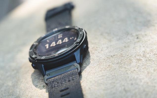 Garmin佳明Tactix Delta太陽能戰術腕表開箱,軍迷愛好者不容錯過