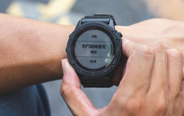 Garmin佳明Tactix Delta太陽能戰術腕表開箱,軍迷愛好者不容錯過
