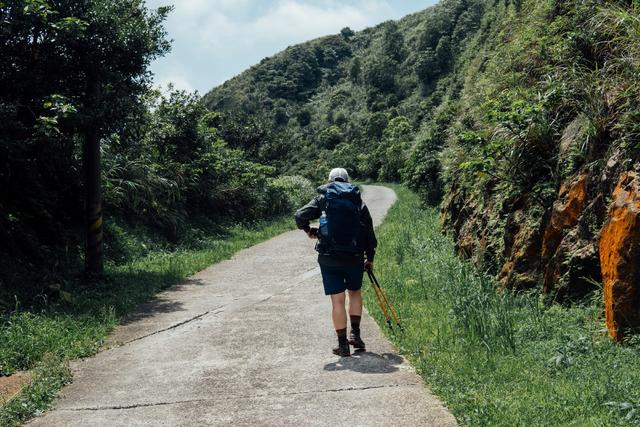 秋季的徒步登山活動(dòng),這款新手可選擇的Lowe Alpine背包開箱體驗(yàn)