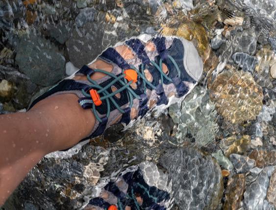 KEEN輕量涼鞋實測,女孩夏天光腳穿涼鞋是一種什么樣的體驗?