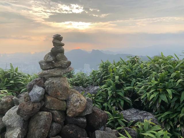 越野跑鞋開箱,耳目一新的salomon薩洛蒙SLab Ultra 3