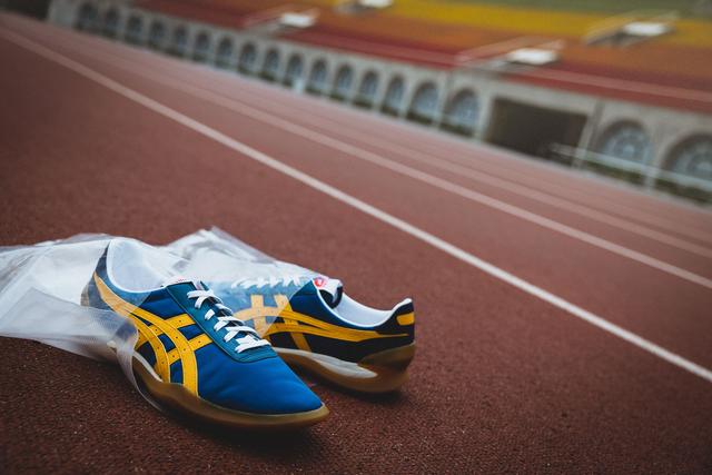 經典再現,OnitsukaTiger鬼冢虎OHBORI EX跑鞋穿上街