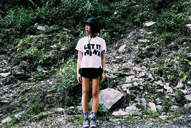 玩戶外的小姐姐,不同風(fēng)格的穿搭時尚又好看