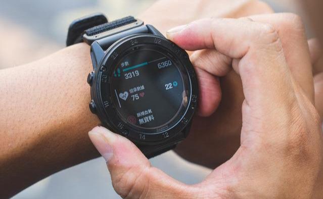 Garmin佳明Tactix Delta太陽能戰術腕表開箱,軍迷愛好者不容錯過