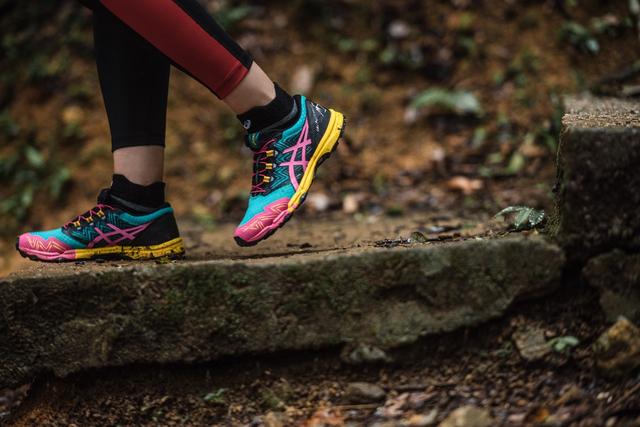 Nike、adidas、ASICS紛紛推出越野跑鞋,三大品牌跑鞋新作