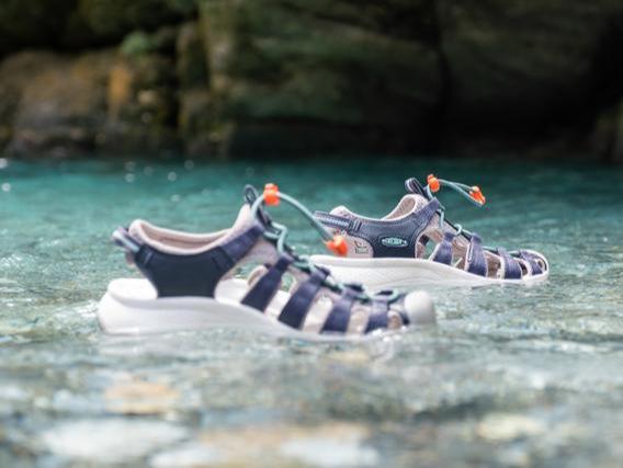 KEEN輕量涼鞋實測,女孩夏天光腳穿涼鞋是一種什么樣的體驗?