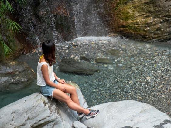 KEEN輕量涼鞋實測,女孩夏天光腳穿涼鞋是一種什么樣的體驗?