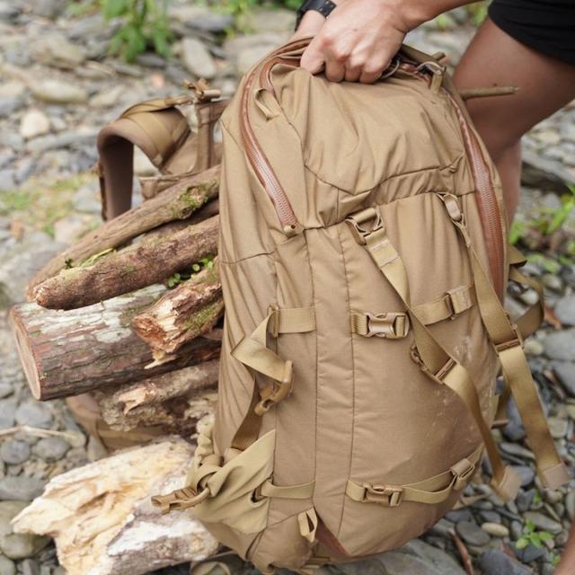 我的Mystery Ranch神秘農場,戶外需要用到的背包