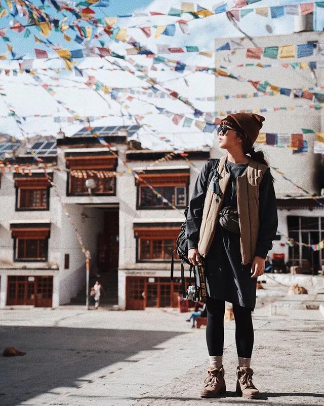 玩戶外的小姐姐,不同風(fēng)格的穿搭時尚又好看