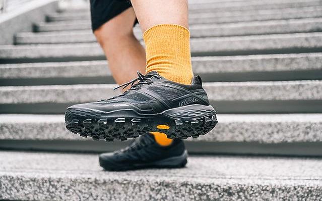 徒步鞋推薦,Mammut猛犸象徒步鞋實穿開箱體驗