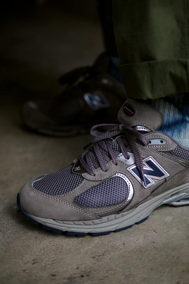 New Balance再推MR2002RA鞋款,當年被譽為