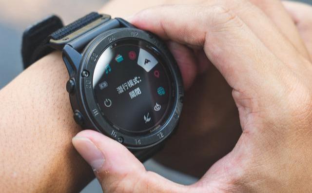 Garmin佳明Tactix Delta太陽能戰術腕表開箱,軍迷愛好者不容錯過