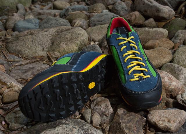 秋天到了一起去爬山吧,徒步新手小白需要準備這些戶外用品