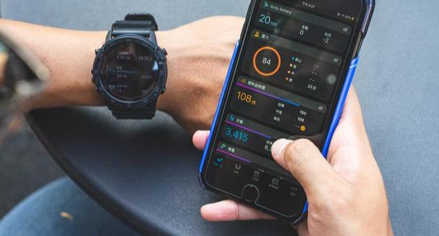 Garmin佳明Tactix Delta太陽能戰術腕表開箱,軍迷愛好者不容錯過