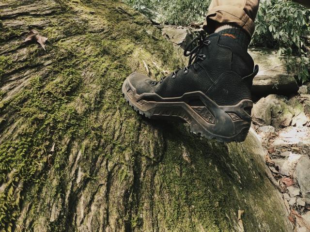 LOWA戰(zhàn)術軍靴實測,山林或城市間行走的必備戶外鞋
