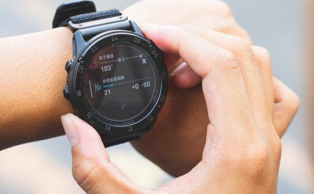 Garmin佳明Tactix Delta太陽能戰術腕表開箱,軍迷愛好者不容錯過