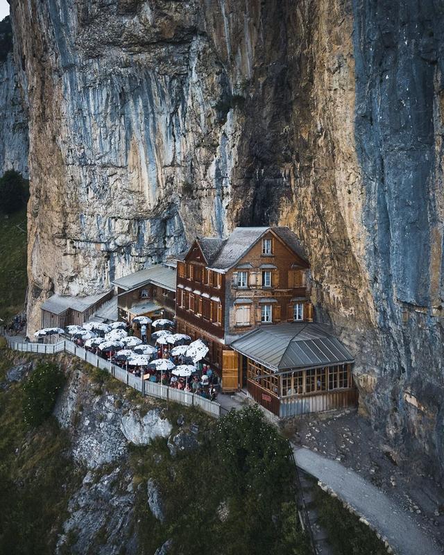 世界上最有特色的景觀餐廳,如果懸崖上吃飯你是否能吃的下去?