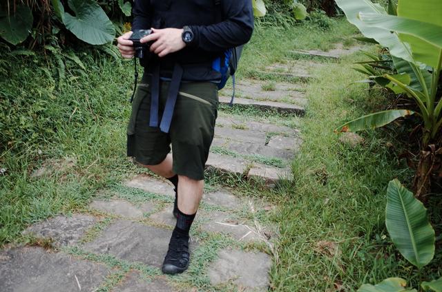 夏天你需要的是一款專業的溯溪鞋,KEEN戶外溯溪鞋開箱體驗