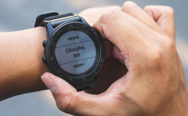 Garmin佳明Tactix Delta太陽能戰術腕表開箱,軍迷愛好者不容錯過