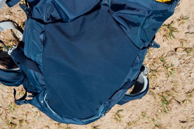 秋季的徒步登山活動(dòng),這款新手可選擇的Lowe Alpine背包開箱體驗(yàn)